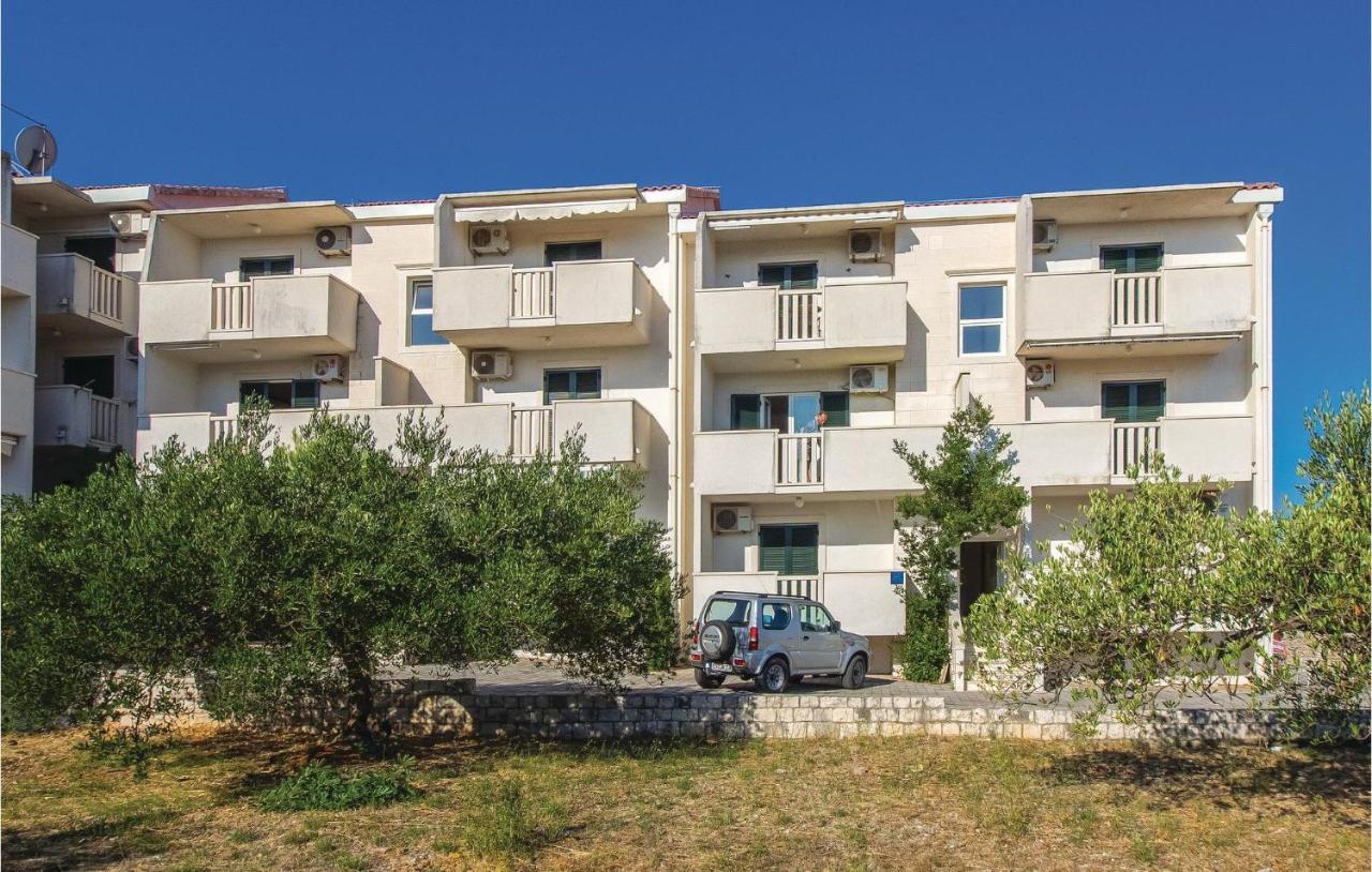 Two-Bedroom Apartment in Supetar Buitenkant foto