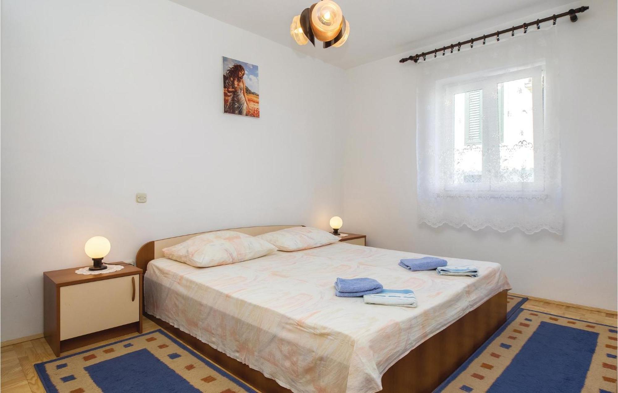 Two-Bedroom Apartment in Supetar Buitenkant foto